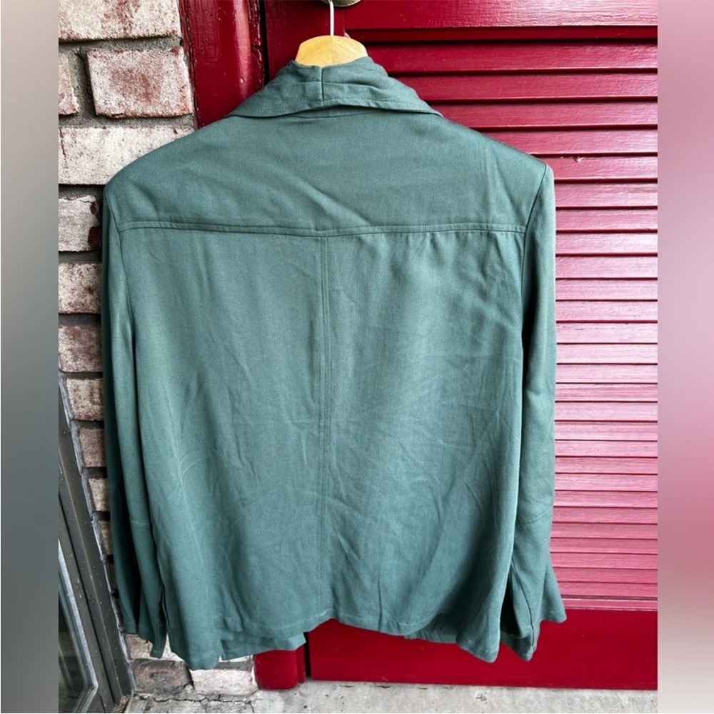 Daily Threads Green Large Drape Front Jacket with Shoulder Pads - Picture 2 of 7